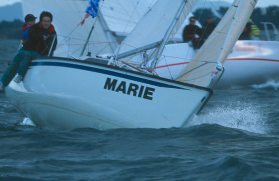 �}���G����